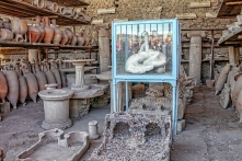 Pompeii-Granai del Foro'da buluntular