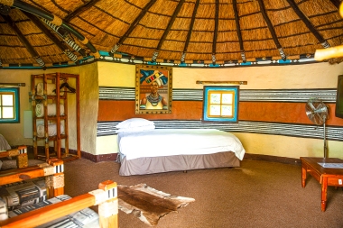 GA- Johannesburg- Lesedi- Xhosa Köy odası